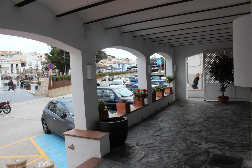 Hostal Cristina Cadaques Exterior photo